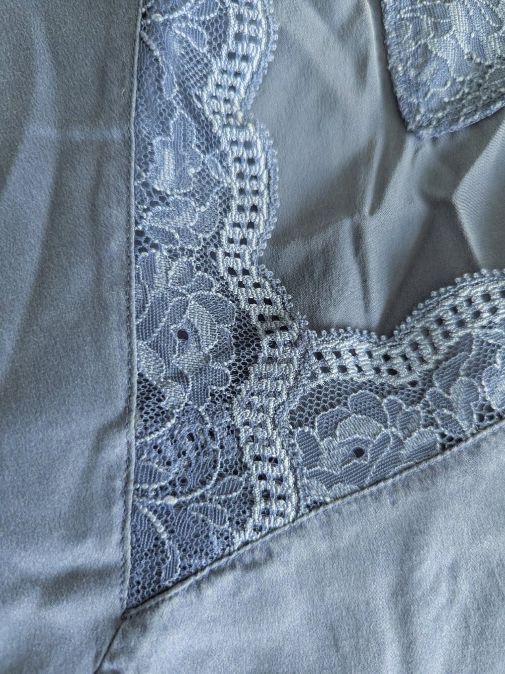 Victoria's Secret Small Blue Lace-Trimmed Mini-Length Cute 100% Silk Chemise - Picture 7 of 13